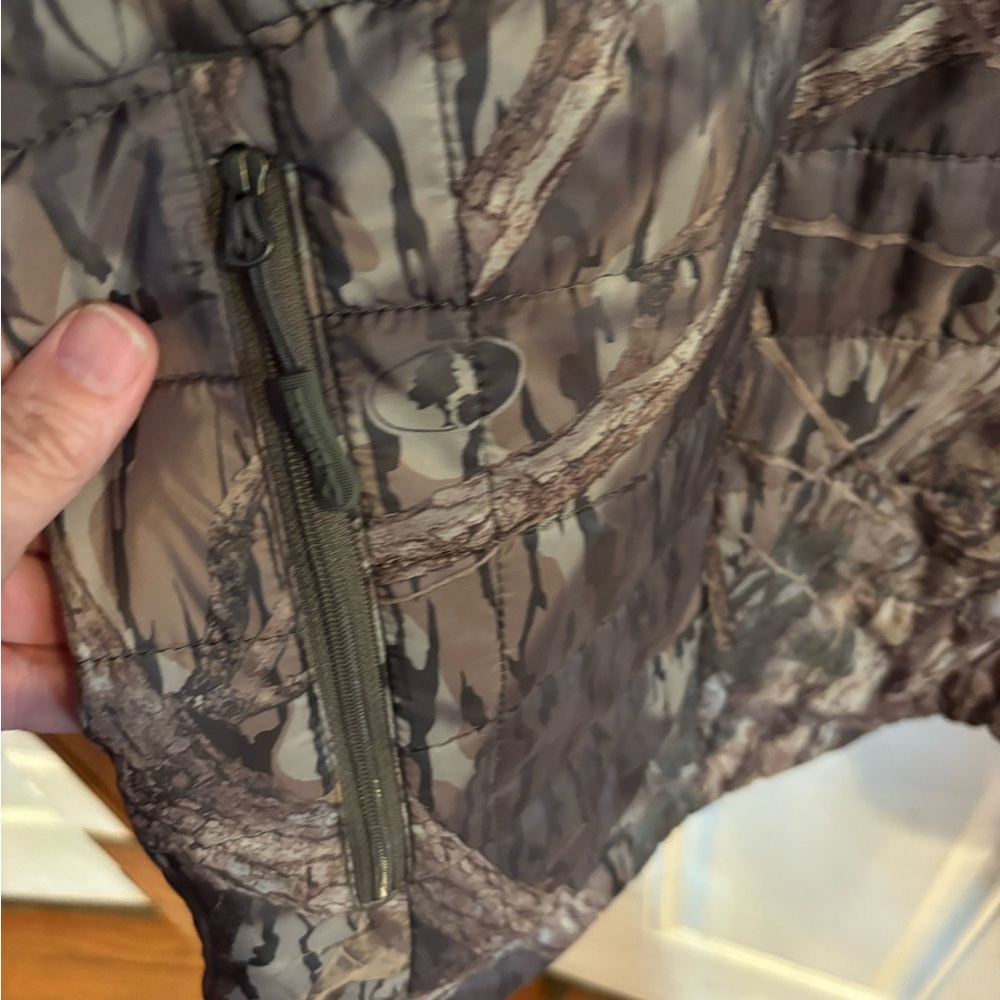 Drake Camo Quilted  Down Vest - Picture 5 of 6
